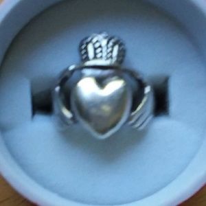 Antique Sterling Silver Claddagh Ring Size 5